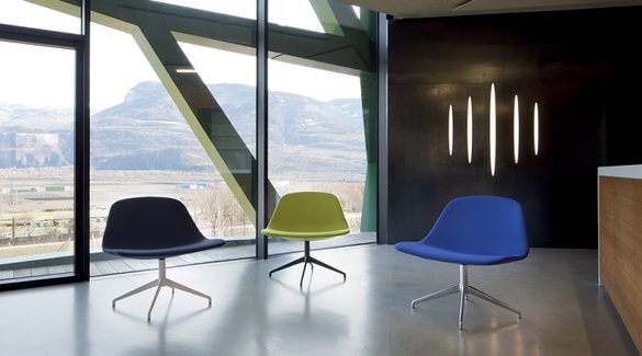 LLounge - kolorowe fotele od Luxy
